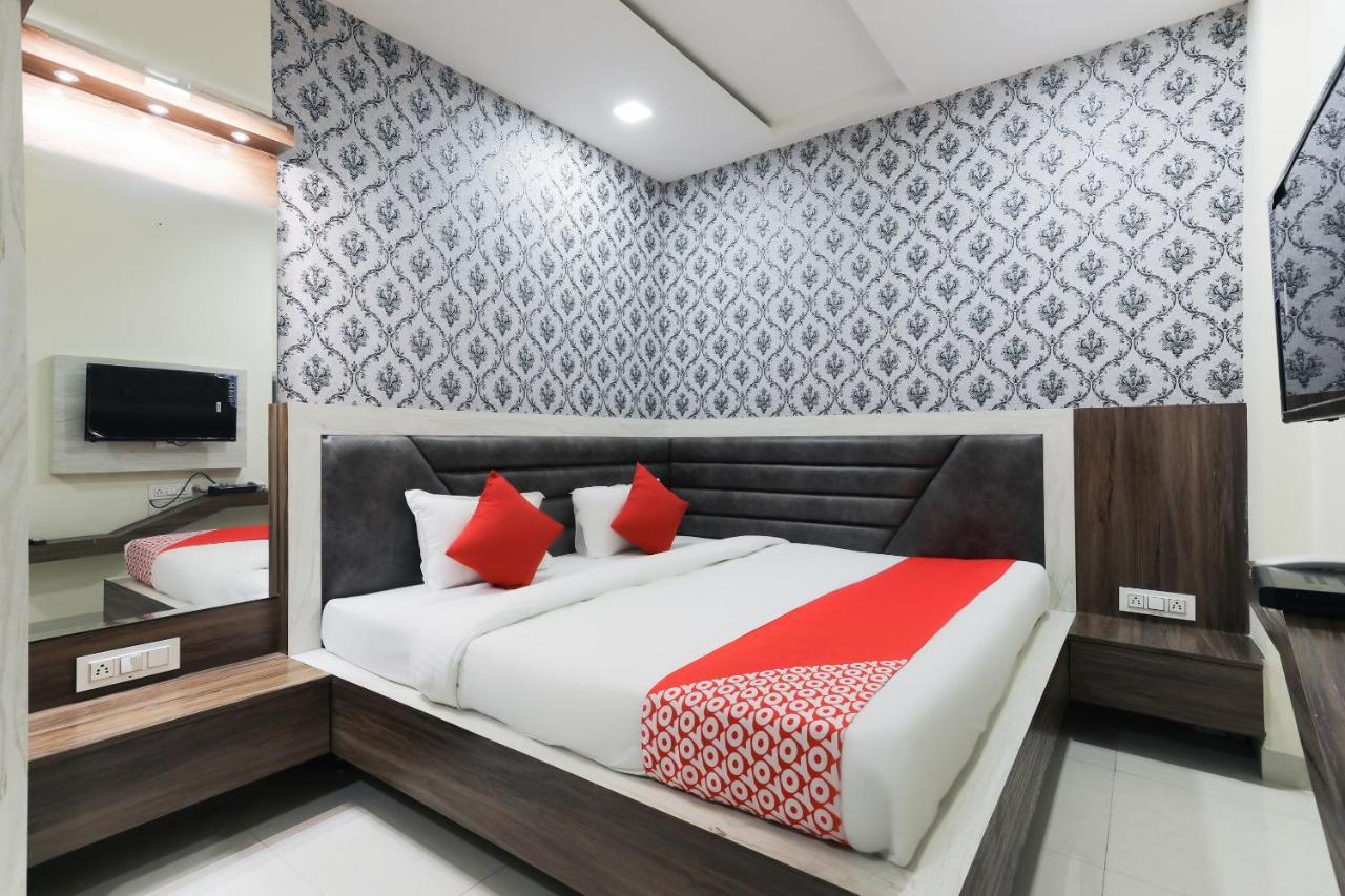 Oyo 60577 Sukhmani Residency Hotell Indore Eksteriør bilde