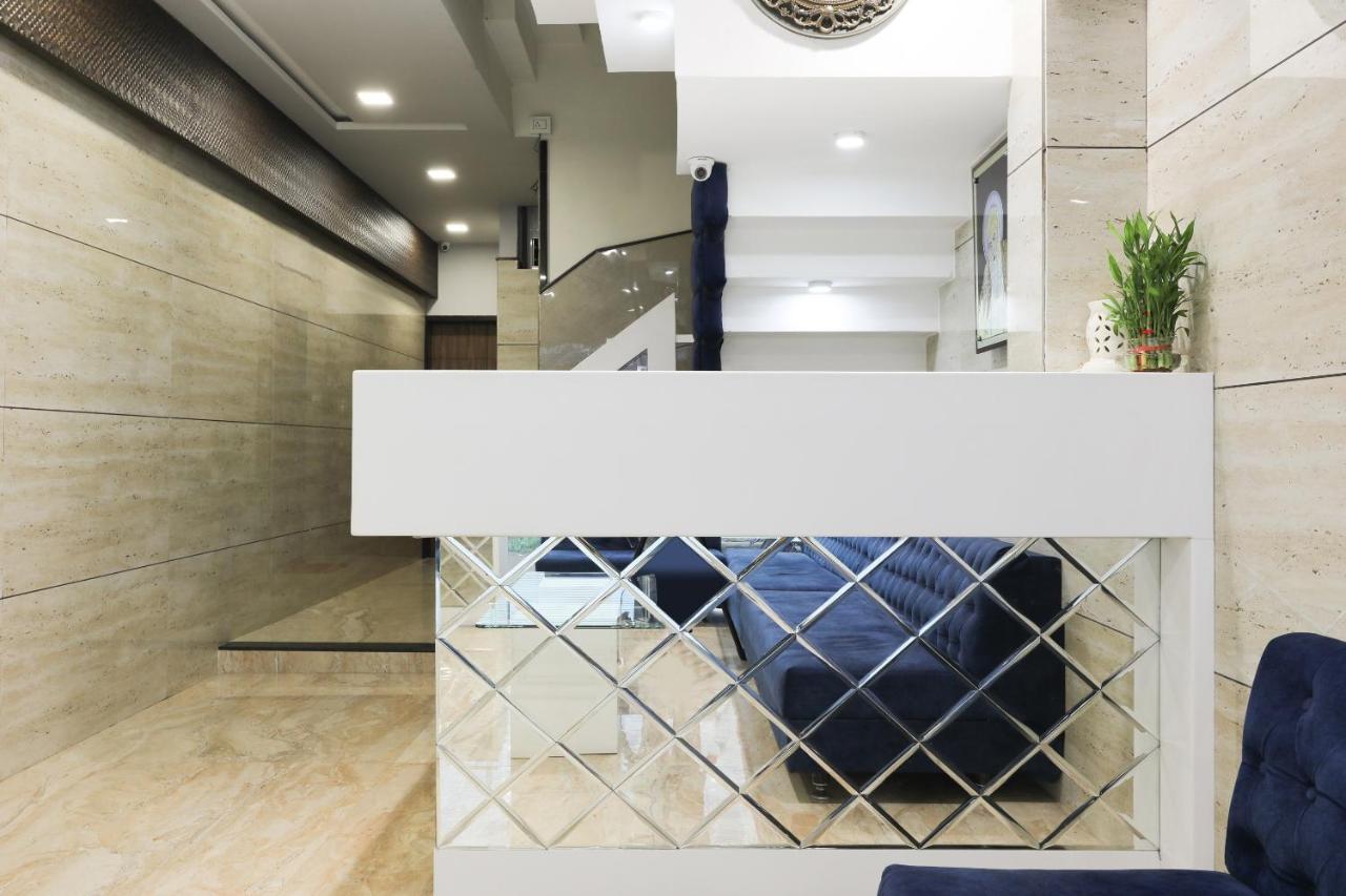 Oyo 60577 Sukhmani Residency Hotell Indore Eksteriør bilde