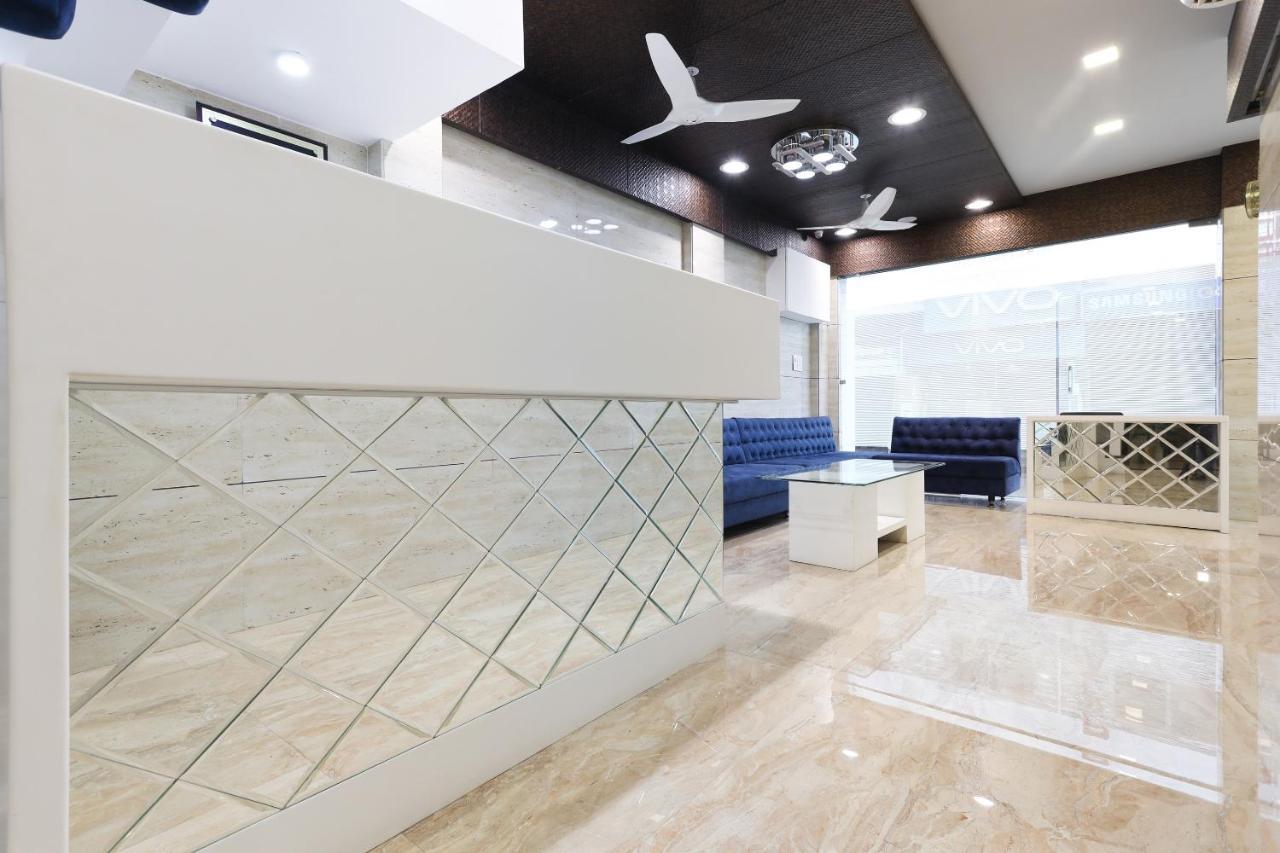 Oyo 60577 Sukhmani Residency Hotell Indore Eksteriør bilde